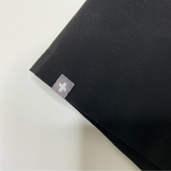 FIGS Black Men Scrub Set. Scrub Top XL. Scrub Bottoms XL. - Picture 12 of 14